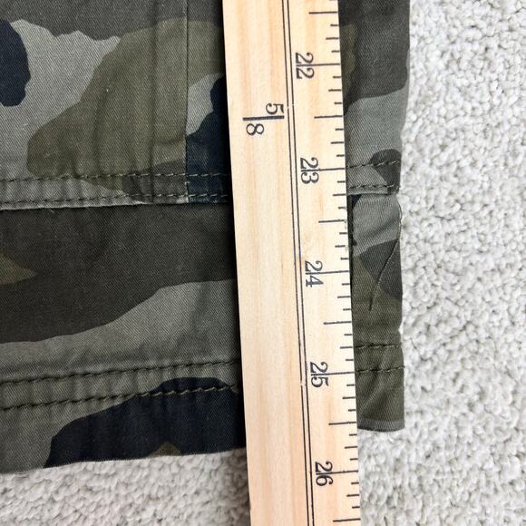 Ecko Unltd Army Green Camo Utility Cargo Shorts Men's Size 48 - Picture 7 of 7